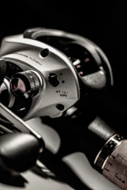 Quantum Accurist Baitcast AT101 HPT -Daiwa Soldes 22 570101 5